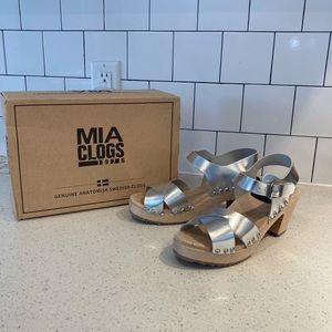 MIA Gertrude sandal 7 NWB